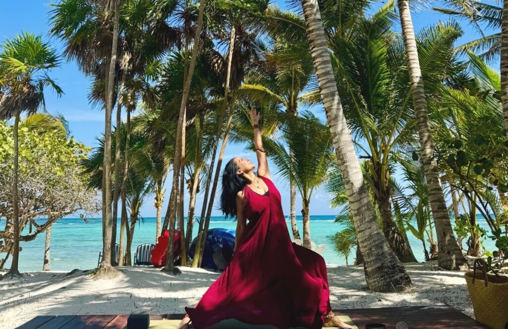 Yoga en Akumal Retreat With Santa Sofia